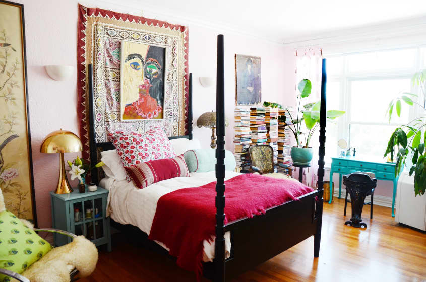 Illustration of Eccentric Luxury Apartments With Art Therapy Sessions